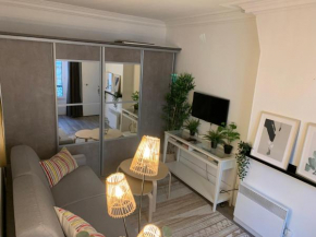 Studio moderne au cœur de Paris Batignolles